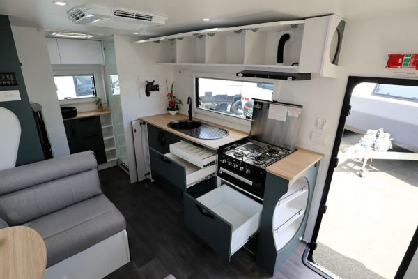 2024 Avan Aspire Caravan 572 image