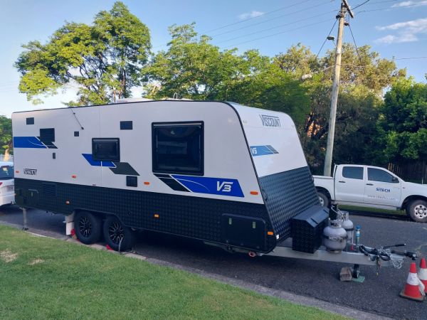 2021 Viscount V3.2 Club Lounge Caravan image