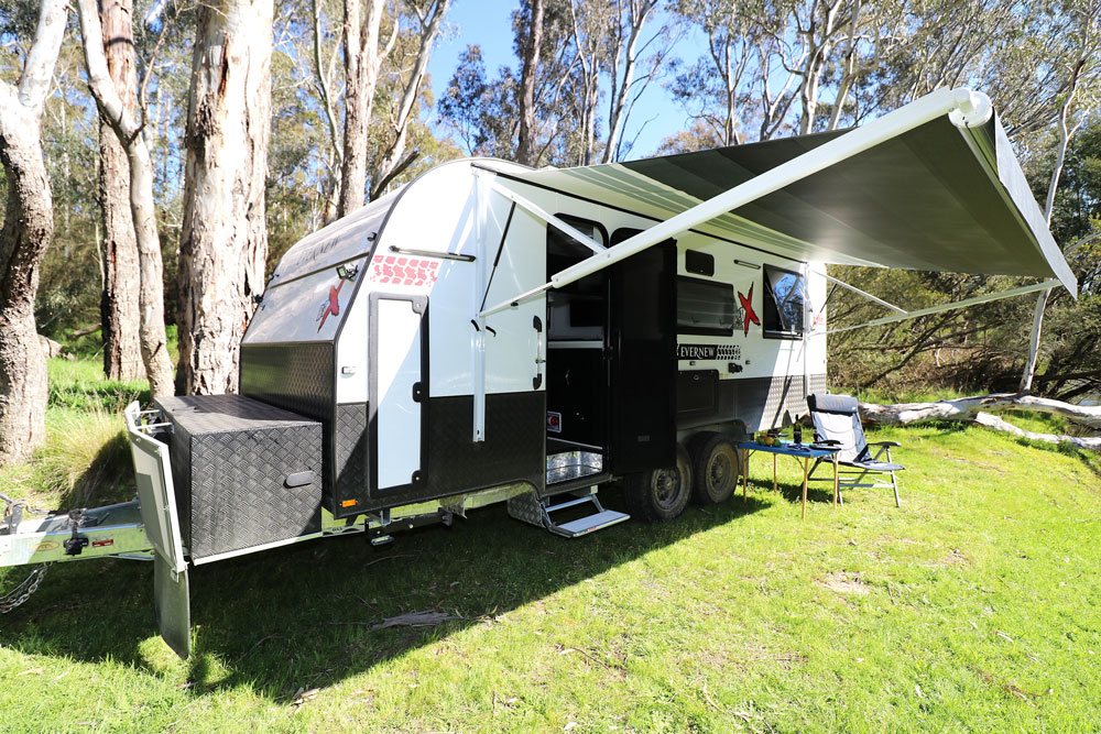 Evernew E2000 RTX caravan