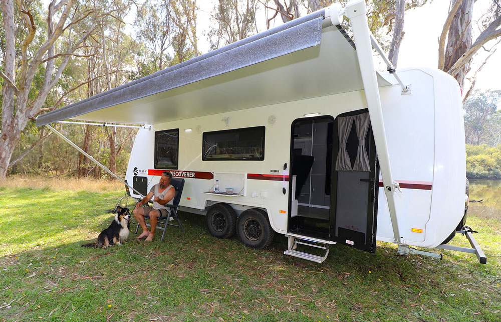 Even Moni, the Australian Shepherd, loves the Regent Discoverer